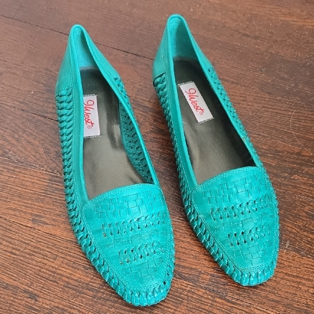 Womens Size 7 Flats Green Blue Leather Weave Like New Classic